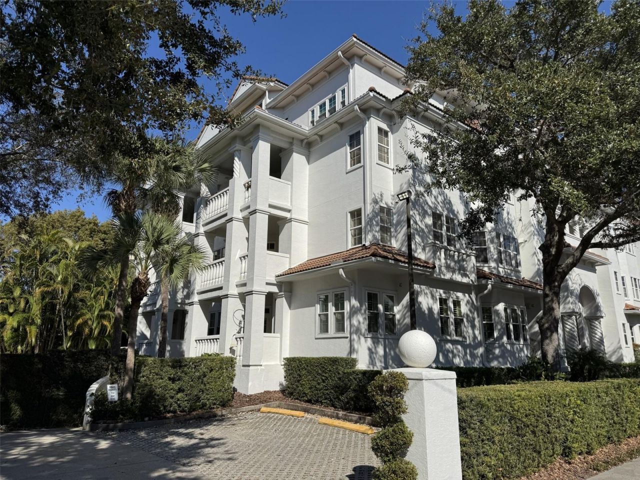 147 S Interlachen Avenue, Unit 202, Winter Park, FL 32789 Photo