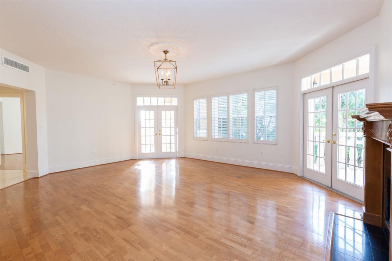 147 S Interlachen Avenue, Unit 202, Winter Park, FL 32789 Photo
