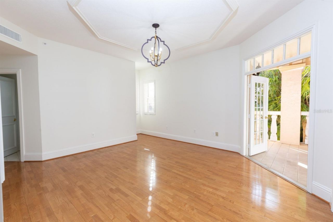 147 S Interlachen Avenue, Unit 202, Winter Park, FL 32789 Photo