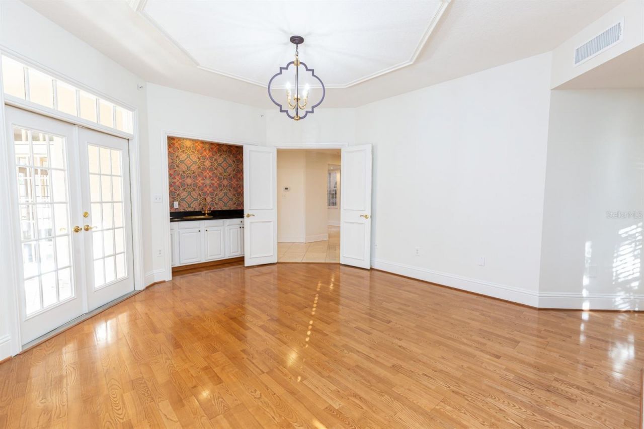 147 S Interlachen Avenue, Unit 202, Winter Park, FL 32789 Photo