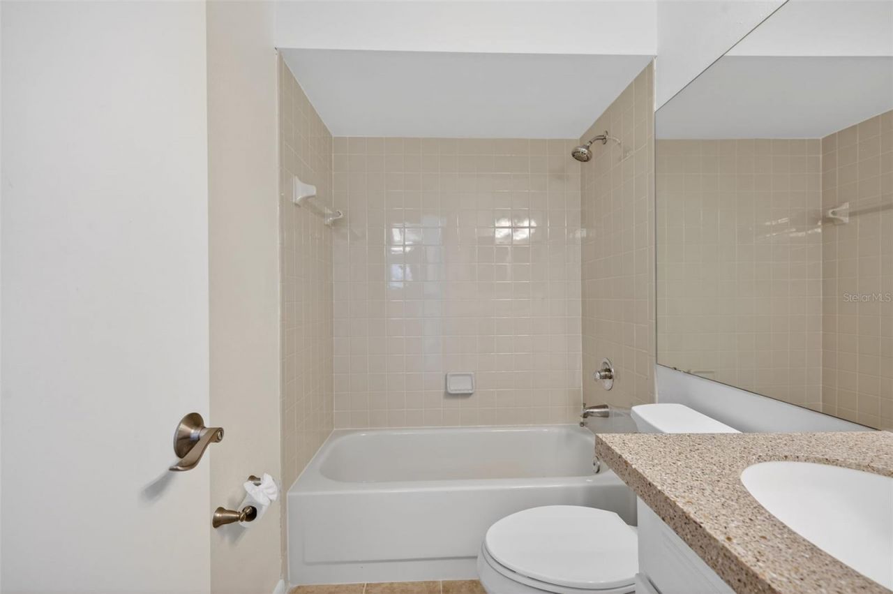 484 Santa Cruz Place Ne, Unit G, Saint Petersburg, FL 33703 Photo