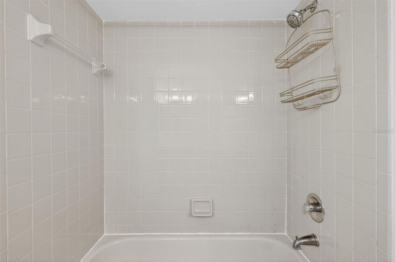 484 Santa Cruz Place Ne, Unit G, Saint Petersburg, FL 33703 Photo