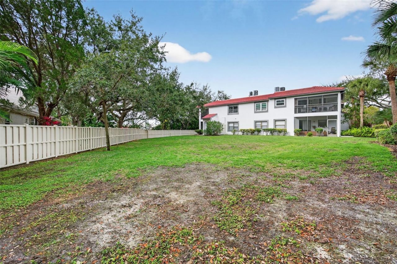 484 Santa Cruz Place Ne, Unit G, Saint Petersburg, FL 33703 Photo