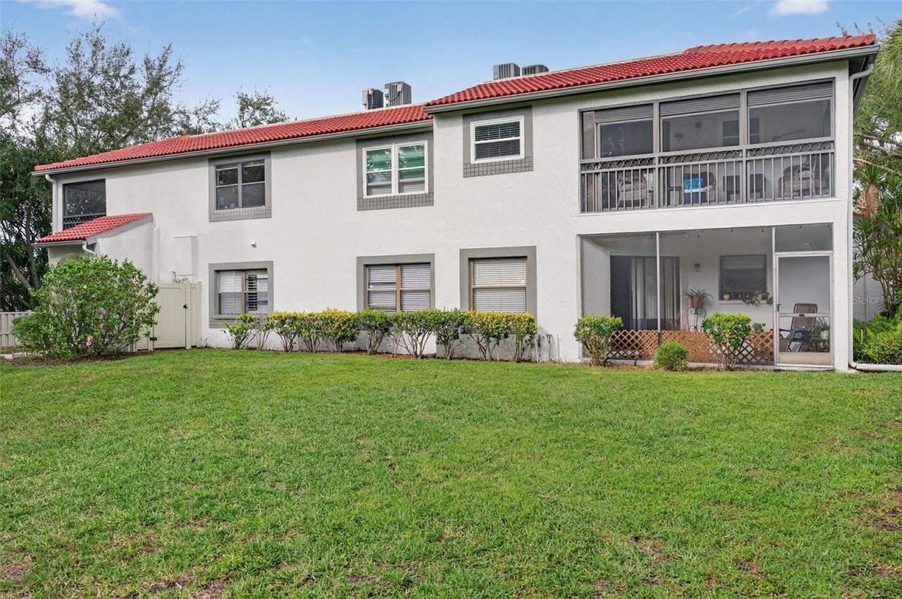 484 Santa Cruz Place Ne, Unit G, Saint Petersburg, FL 33703 Photo