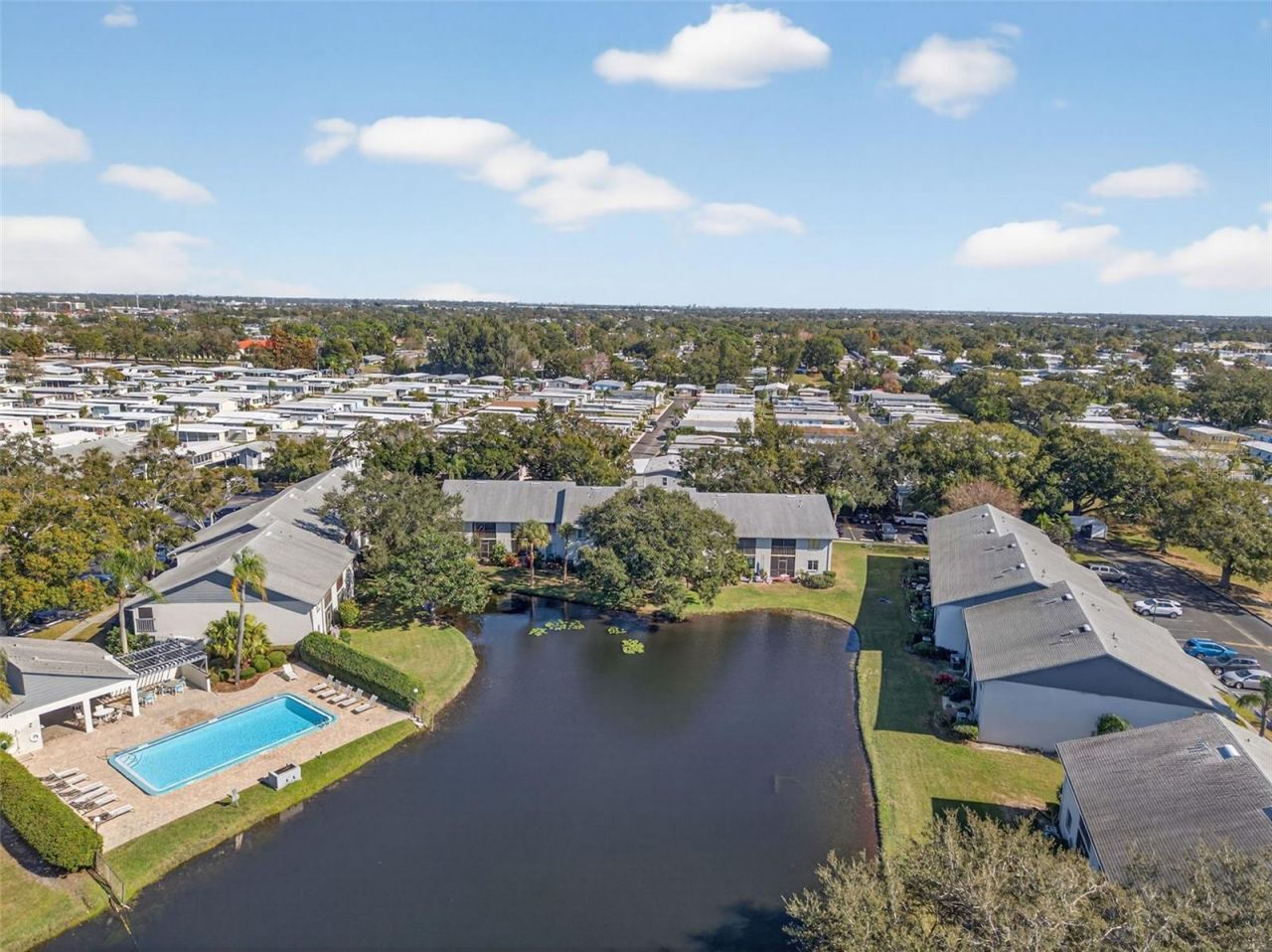 484 Santa Cruz Place Ne, Unit G, Saint Petersburg, FL 33703 Photo