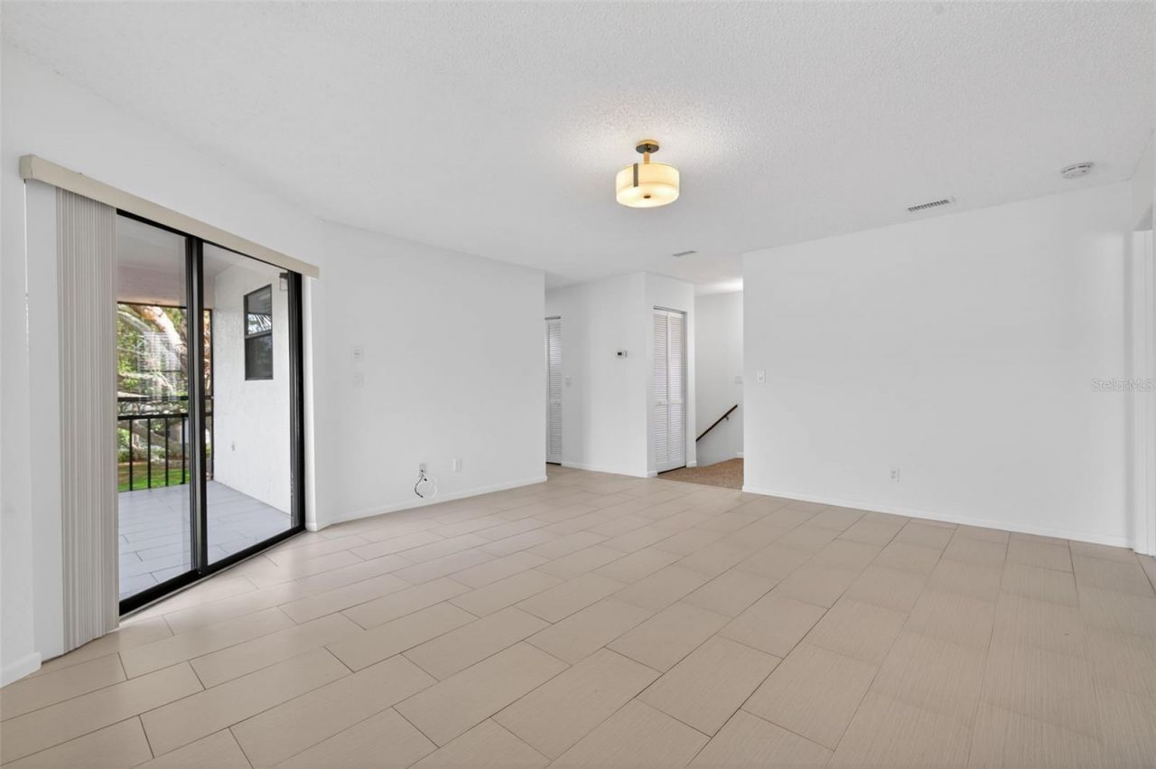 484 Santa Cruz Place Ne, Unit G, Saint Petersburg, FL 33703 Photo