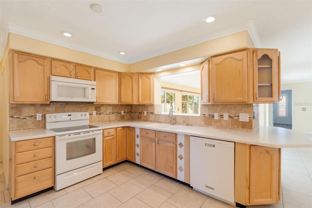 322 NE 29th Terrace, Cape Coral, FL 33909 Photo