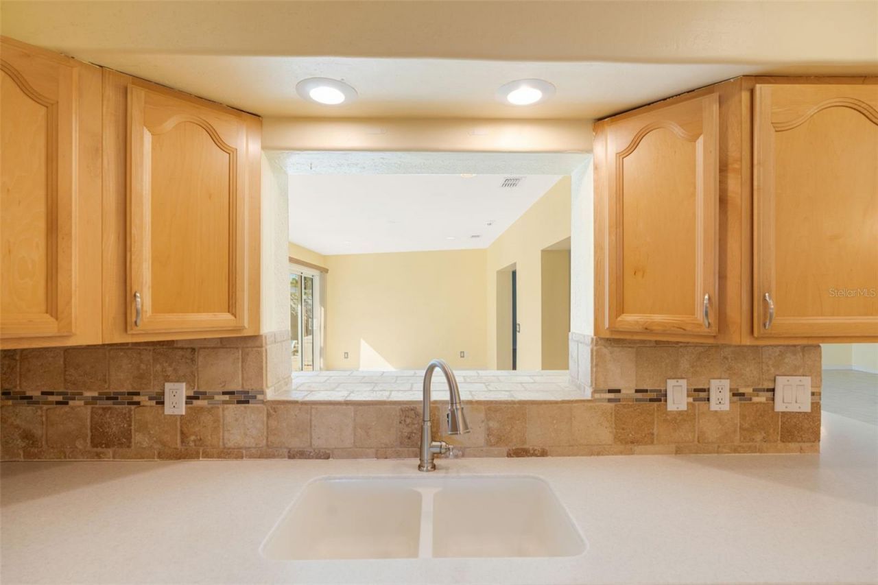 322 NE 29th Terrace, Cape Coral, FL 33909 Photo