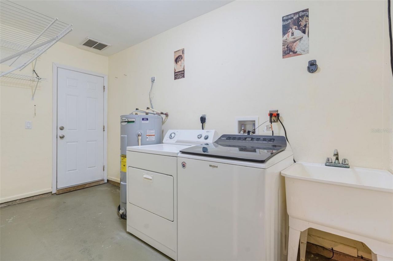 322 NE 29th Terrace, Cape Coral, FL 33909 Photo