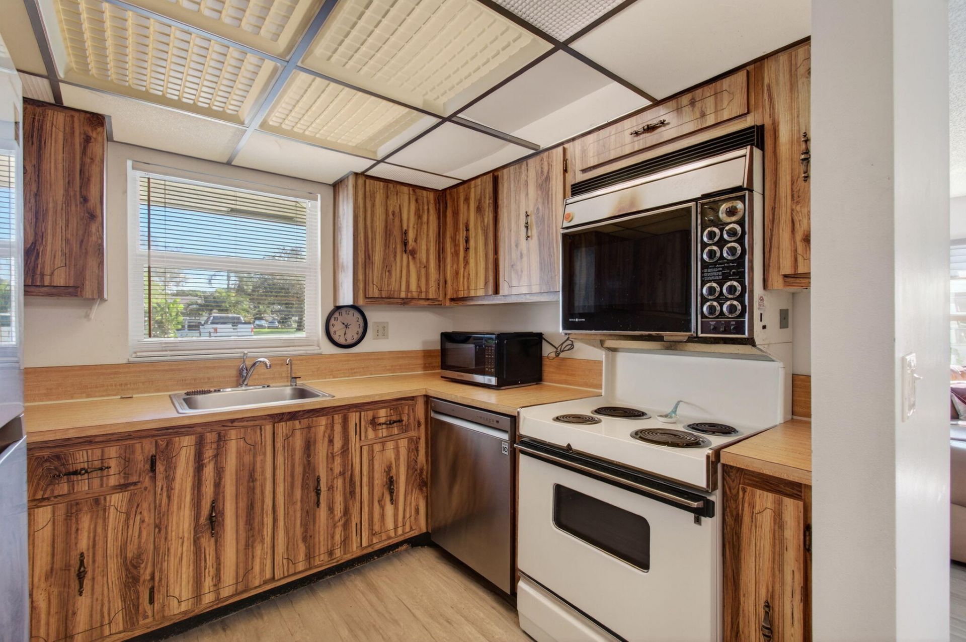 5392 Lakefront Boulevard, Unit A, Delray Beach, FL 33484 Photo