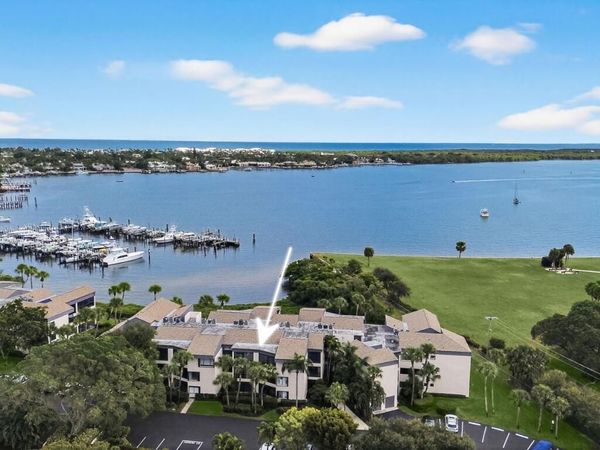 1660 Twelve Oaks Way, Unit 303, North Palm Beach, FL 33408