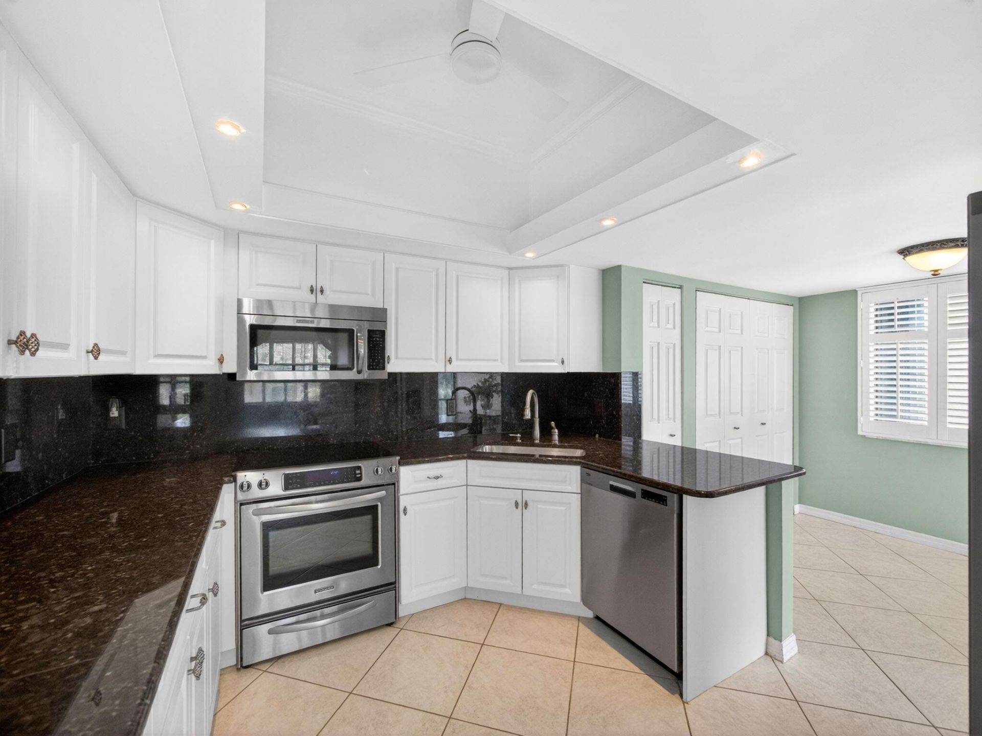 1660 Twelve Oaks Way, Unit 303, North Palm Beach, FL 33408 Photo