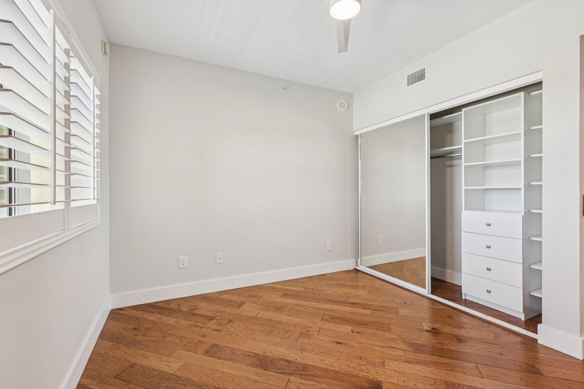 2640 Lake Shore Drive, Unit 1510, Riviera Beach, FL 33404 Photo