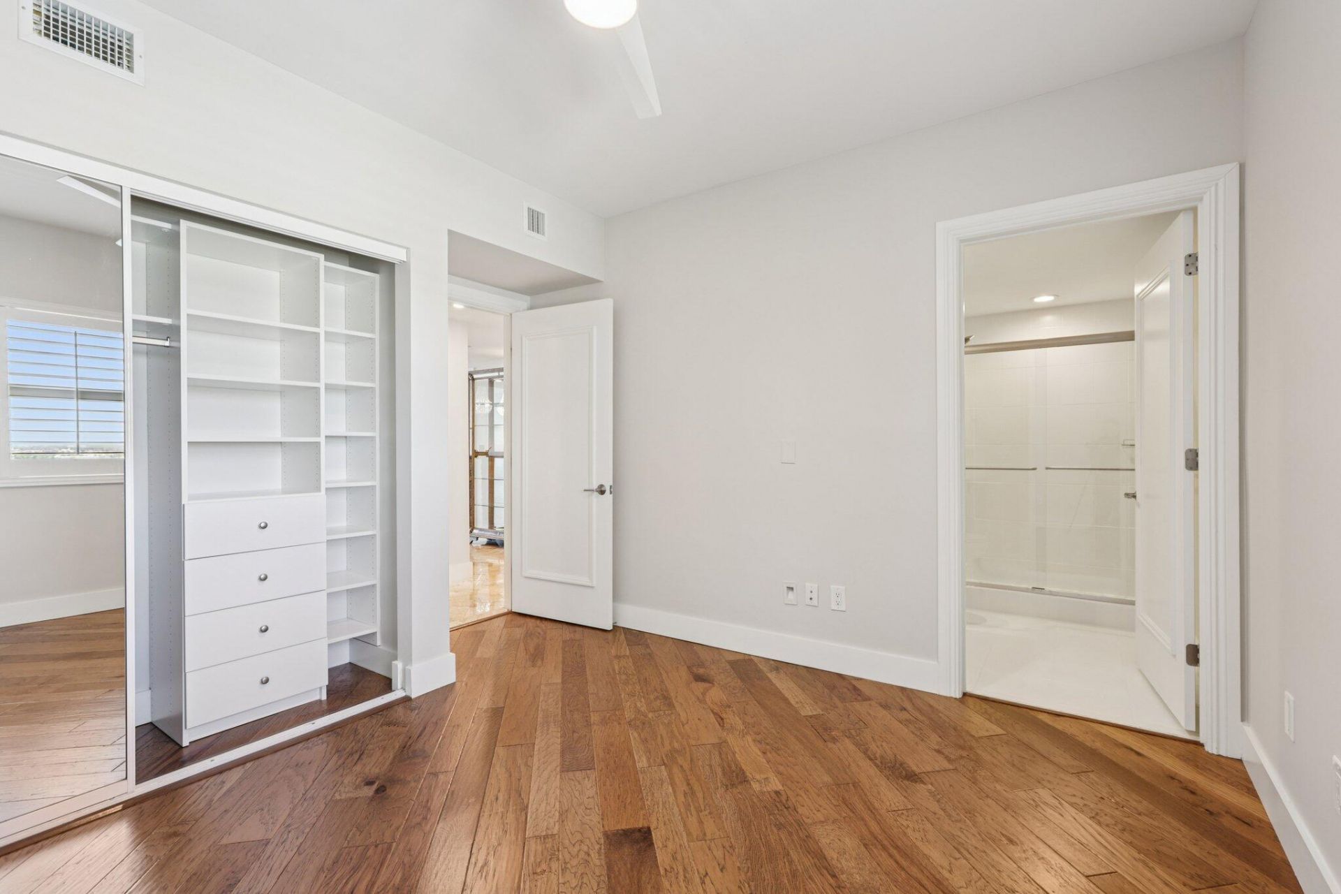 2640 Lake Shore Drive, Unit 1510, Riviera Beach, FL 33404 Photo