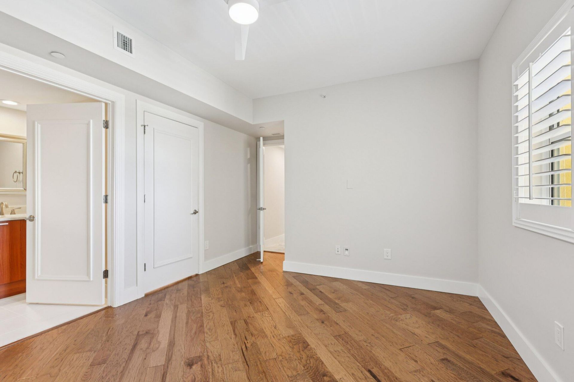 2640 Lake Shore Drive, Unit 1510, Riviera Beach, FL 33404 Photo