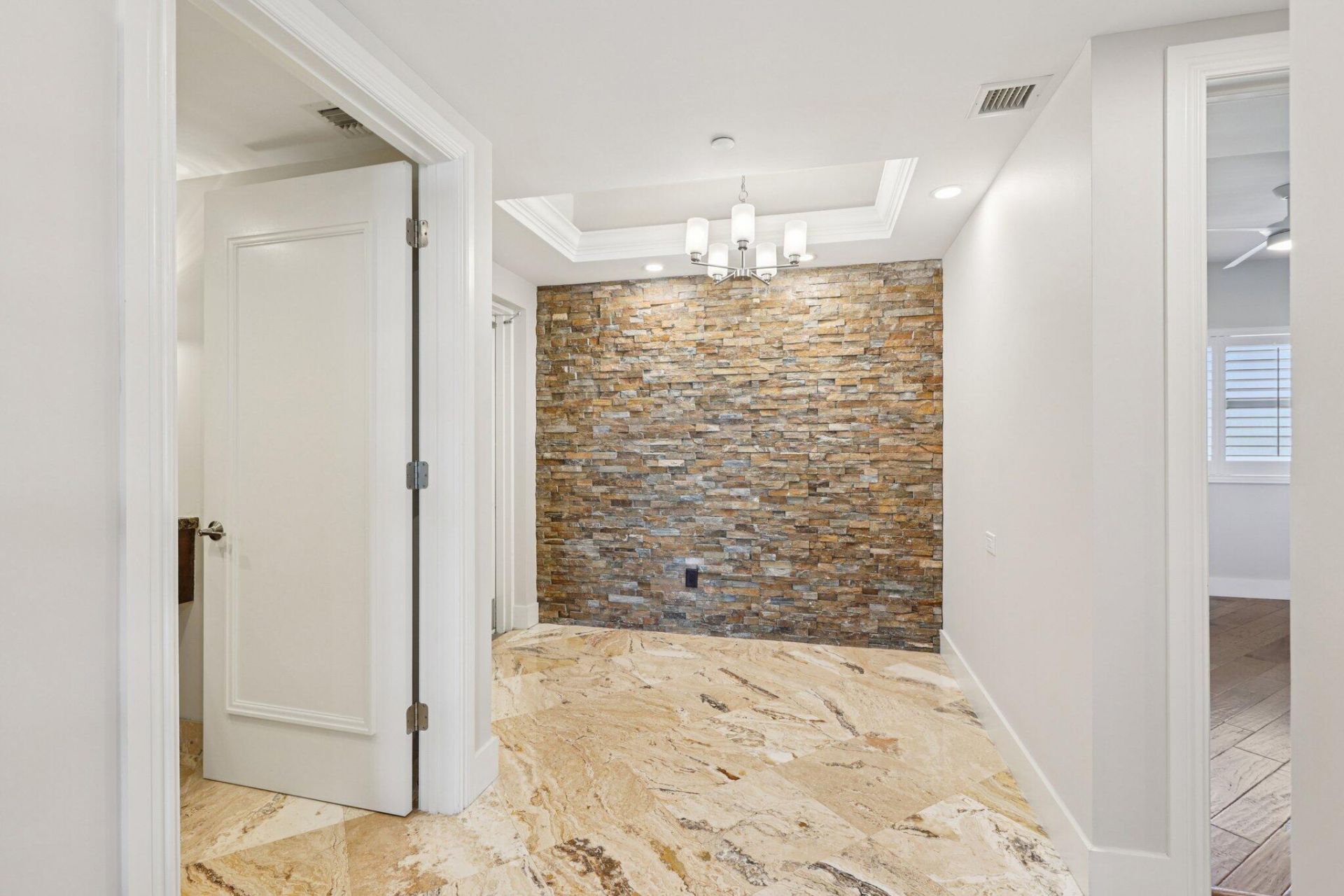 2640 Lake Shore Drive, Unit 1510, Riviera Beach, FL 33404 Photo