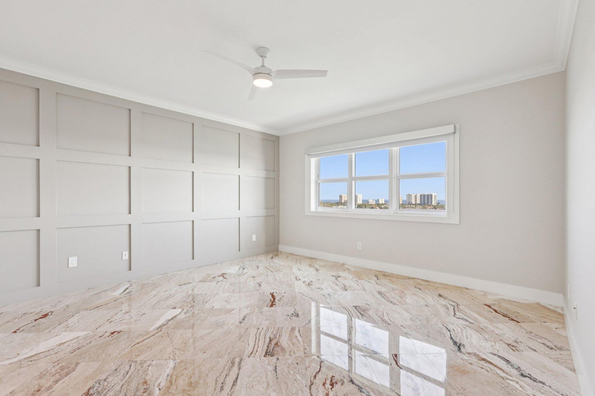 2640 Lake Shore Drive, Unit 1510, Riviera Beach, FL 33404 Photo