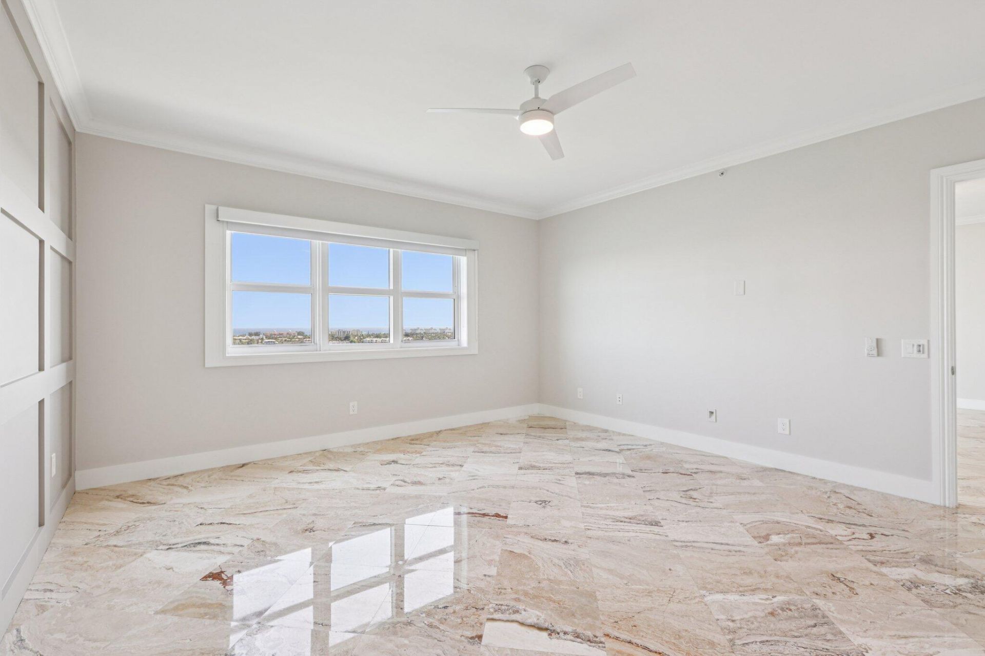 2640 Lake Shore Drive, Unit 1510, Riviera Beach, FL 33404 Photo