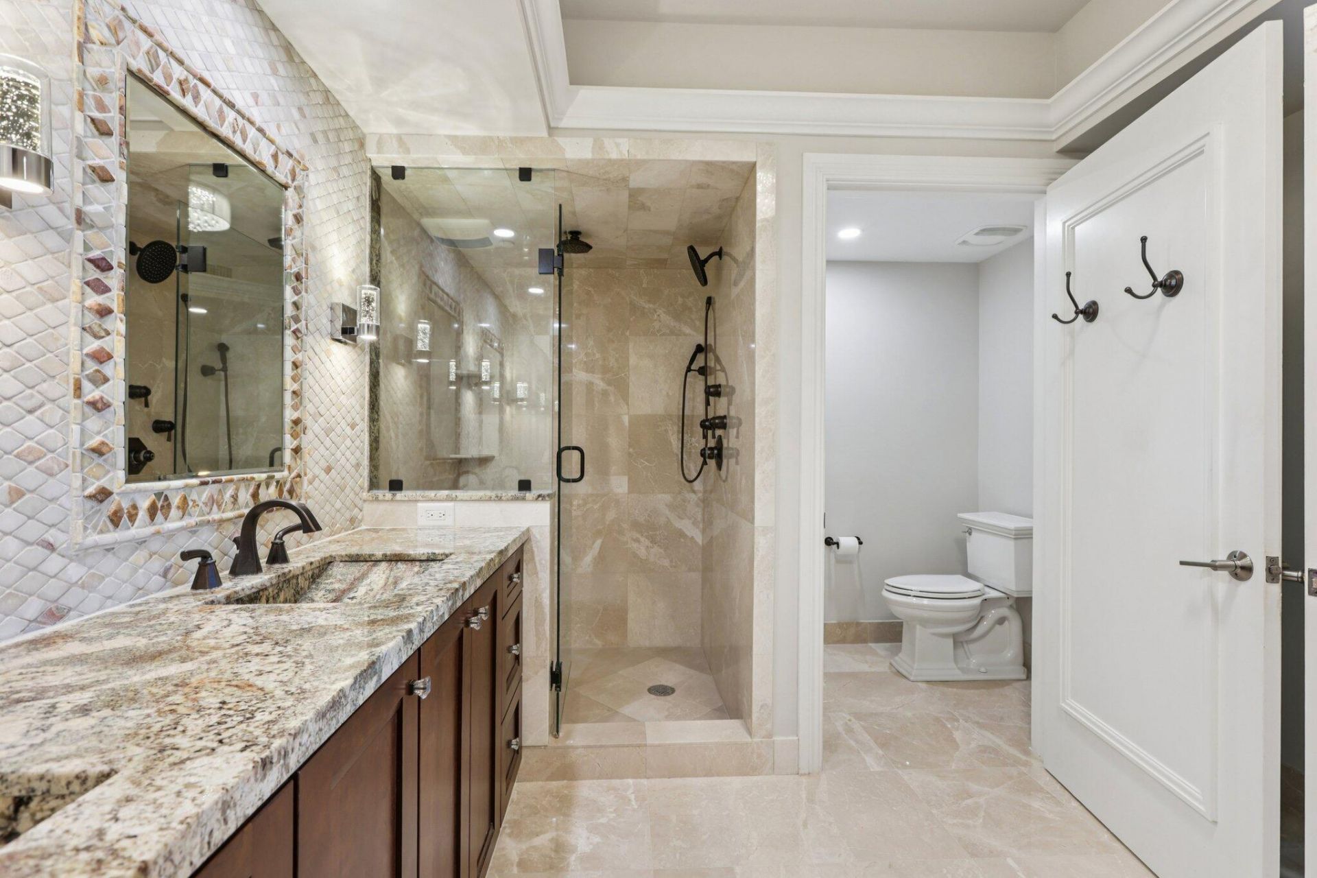 2640 Lake Shore Drive, Unit 1510, Riviera Beach, FL 33404 Photo