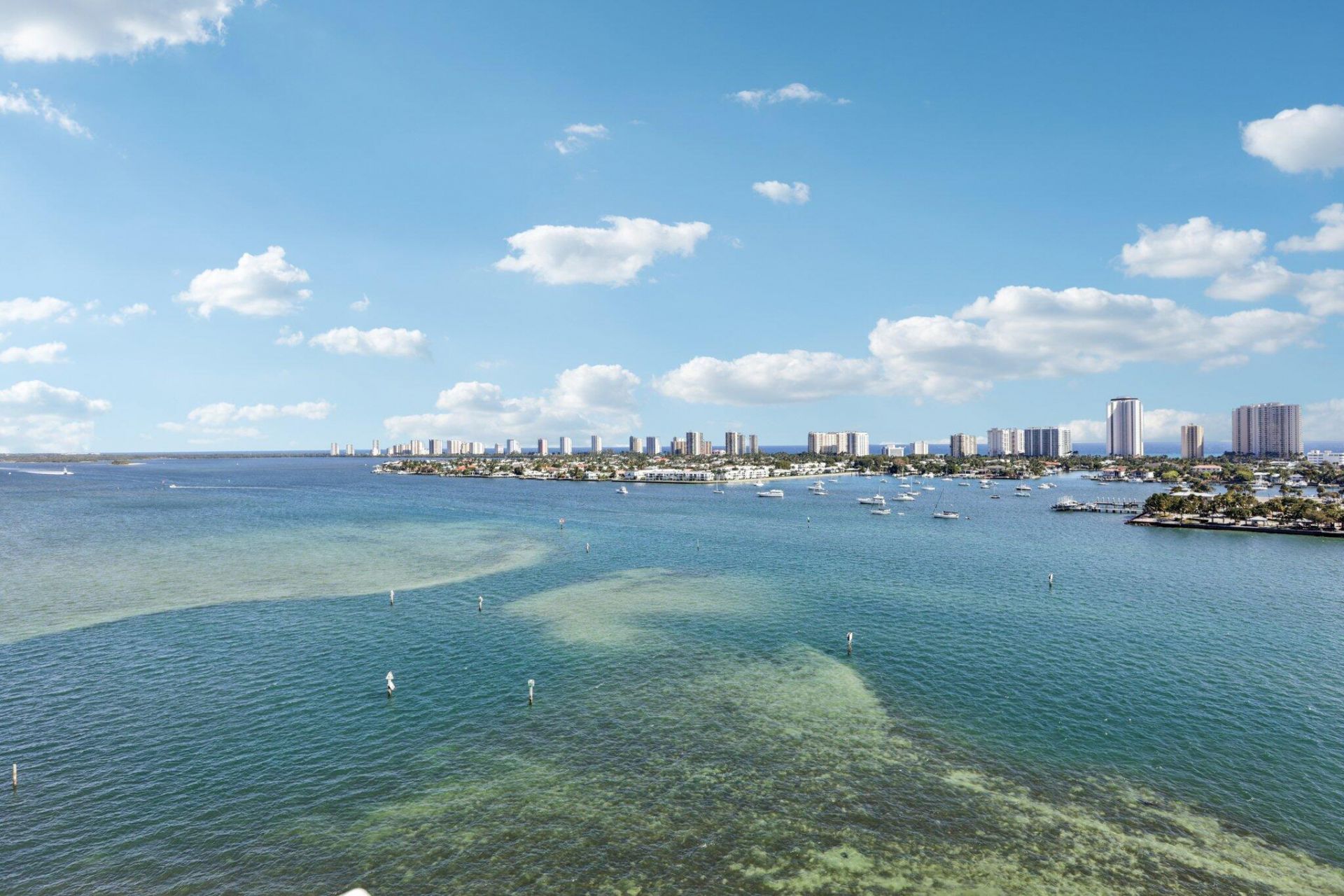 2640 Lake Shore Drive, Unit 1510, Riviera Beach, FL 33404 Photo