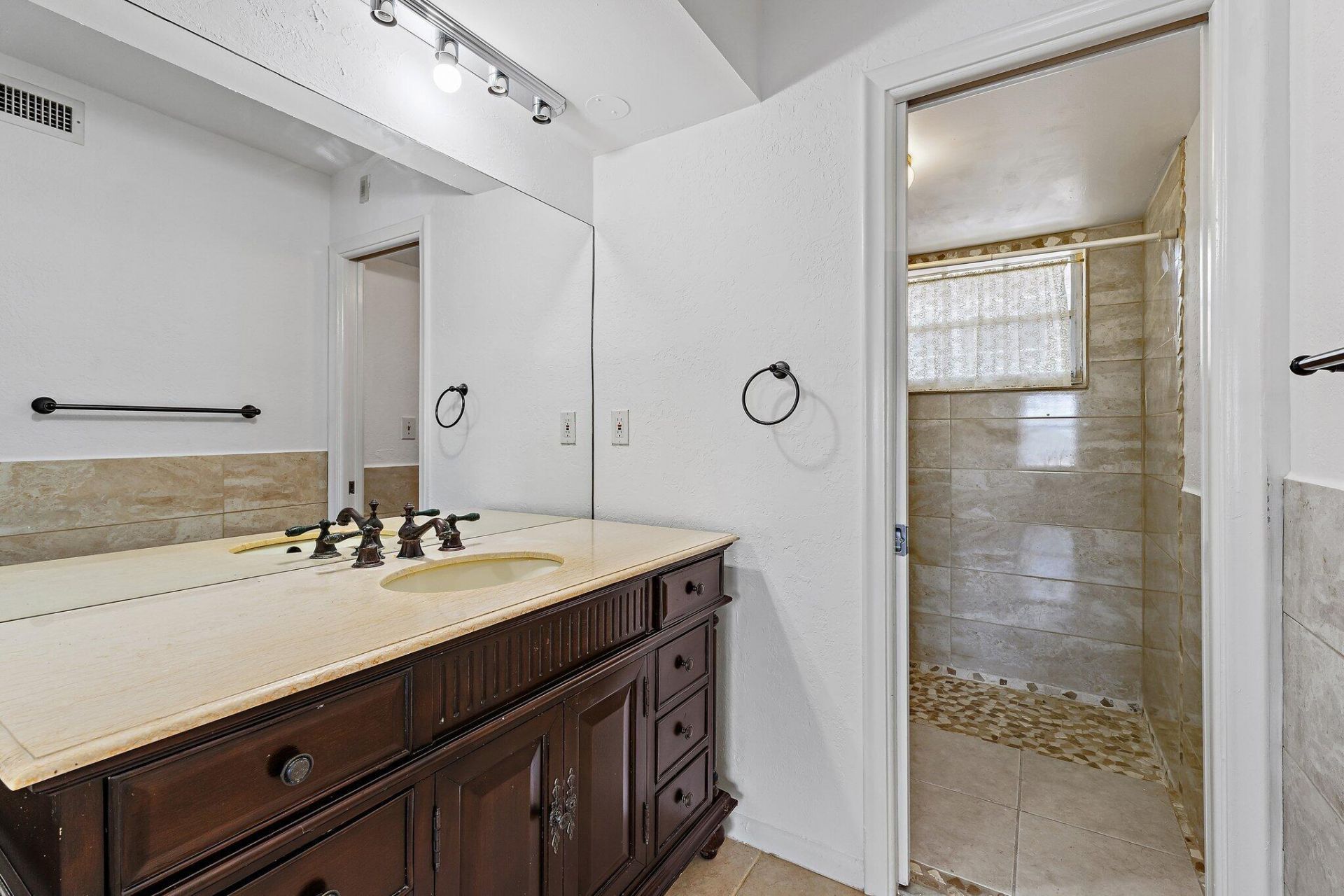 5570 Tamberlane Circle, Unit 131, Palm Beach Gardens, FL 33418 Photo