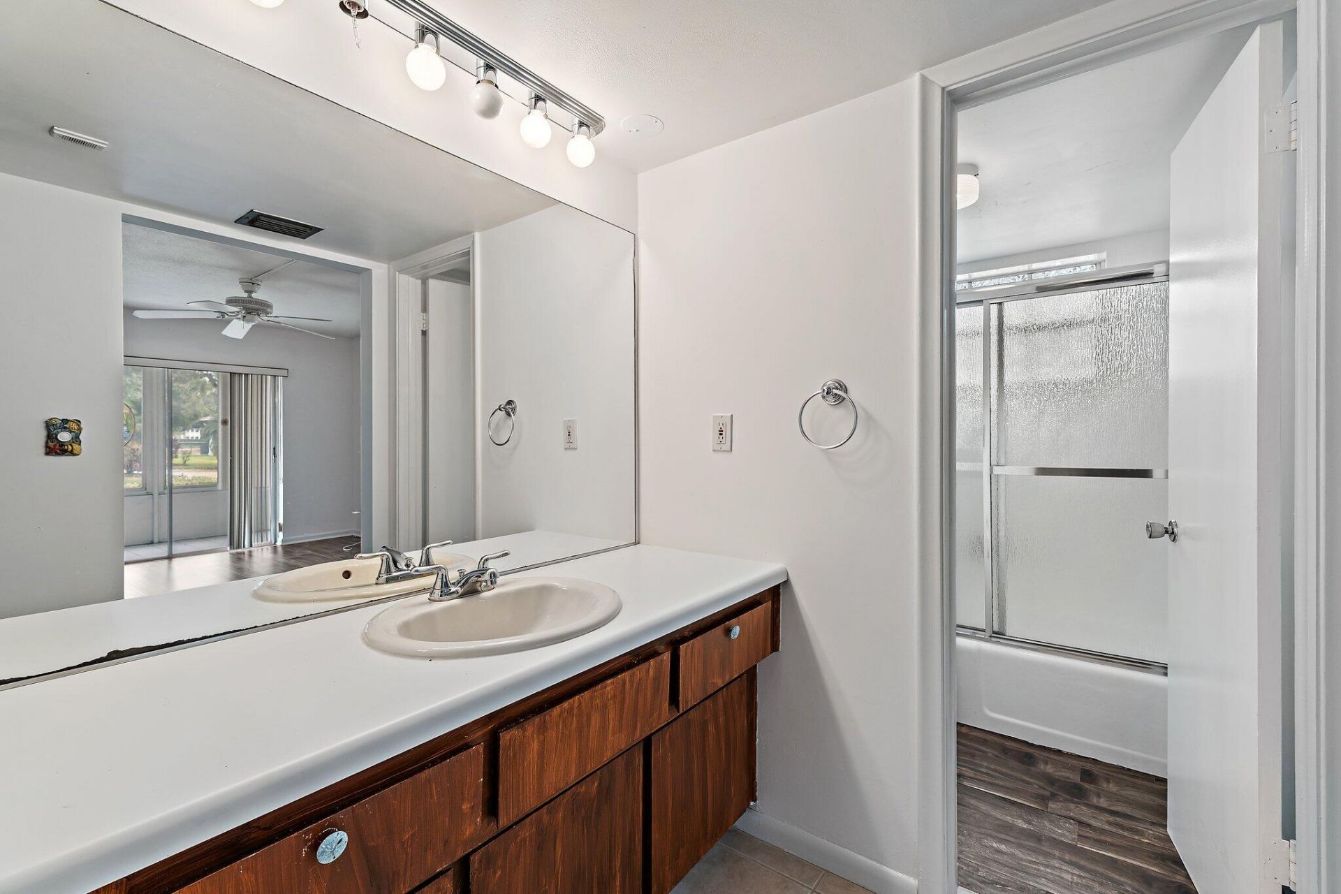 5570 Tamberlane Circle, Unit 131, Palm Beach Gardens, FL 33418 Photo