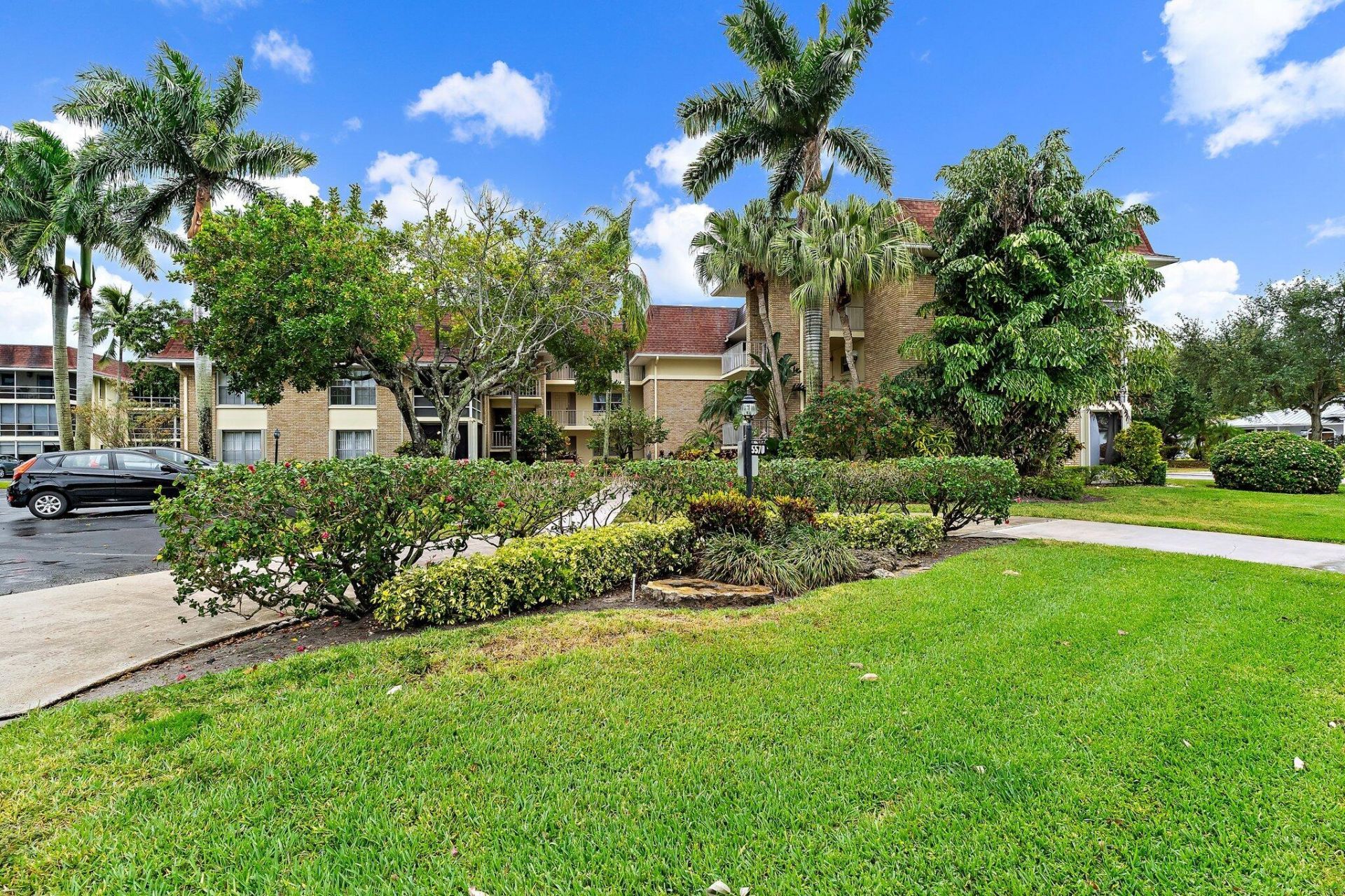 5570 Tamberlane Circle, Unit 131, Palm Beach Gardens, FL 33418 Photo