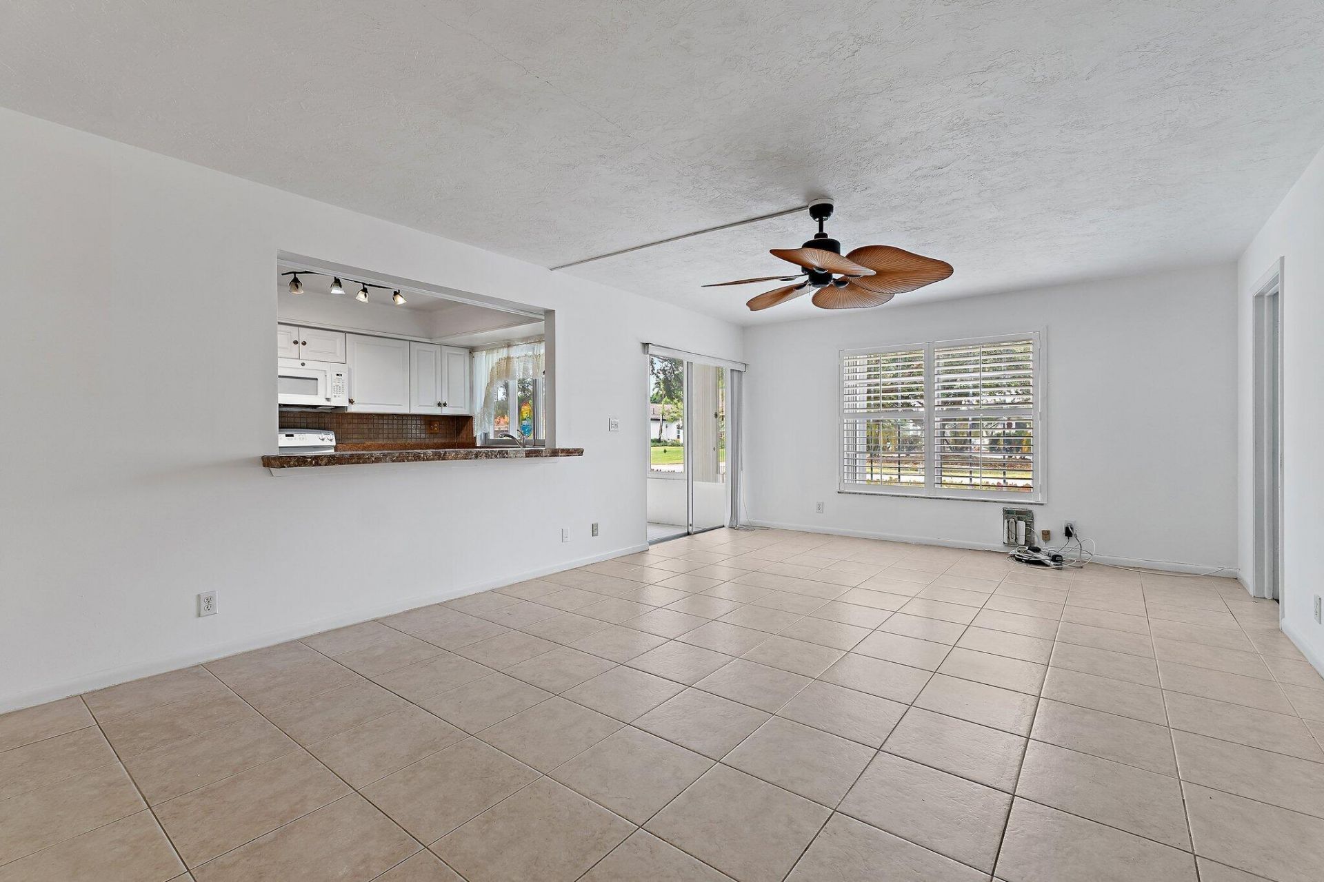 5570 Tamberlane Circle, Unit 131, Palm Beach Gardens, FL 33418 Photo