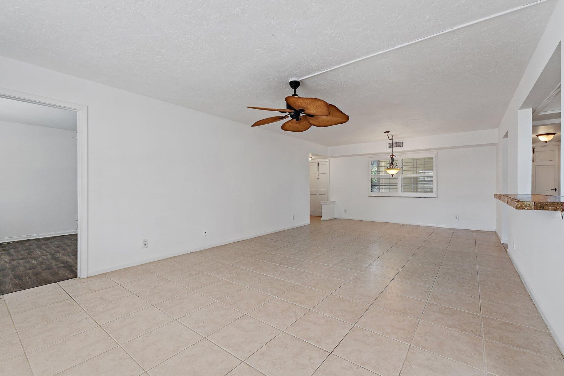 5570 Tamberlane Circle, Unit 131, Palm Beach Gardens, FL 33418 Photo