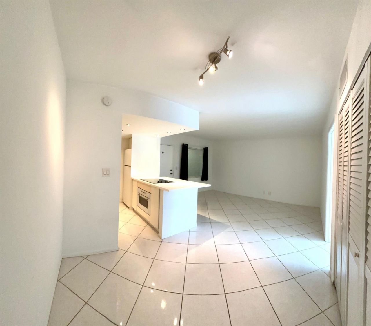 1407 NE 56th Street, Unit 315, Fort Lauderdale, FL 33334 Photo