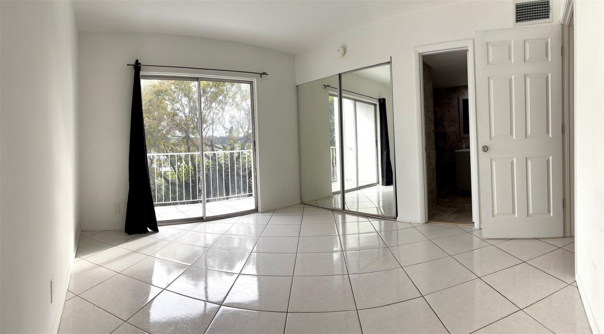 1407 NE 56th Street, Unit 315, Fort Lauderdale, FL 33334 Photo