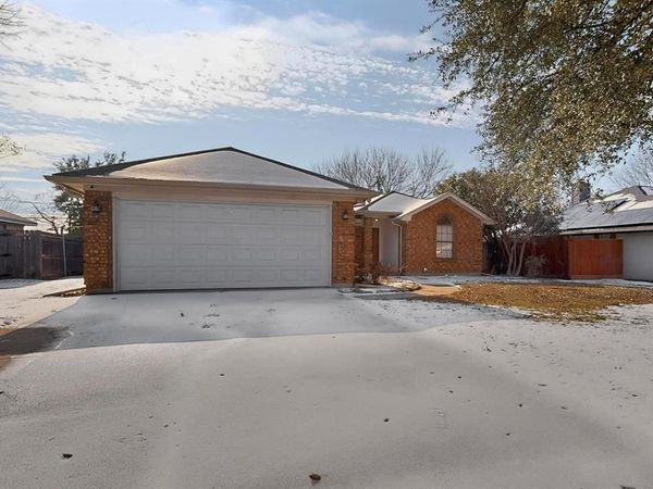 1716 Hastings Drive, Mansfield, TX 76063