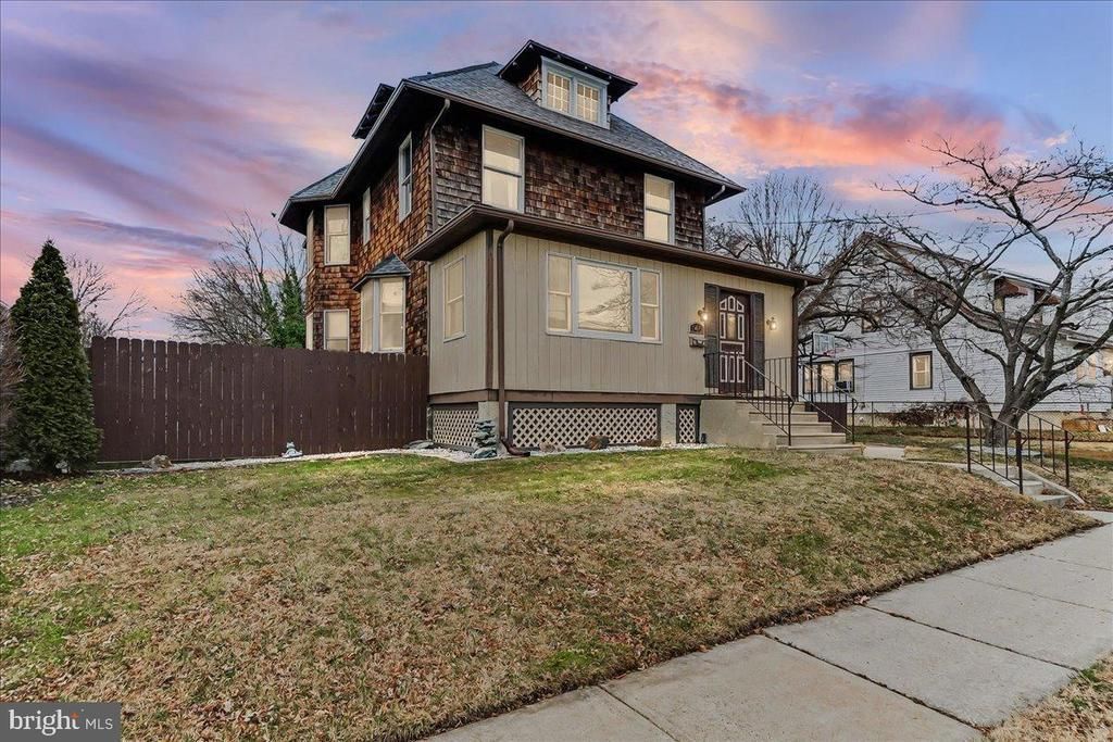 140 ISABEL AVENUE, GLENOLDEN, PA 19036