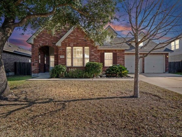1408 Augusta Bend DR, Hutto, TX 78634