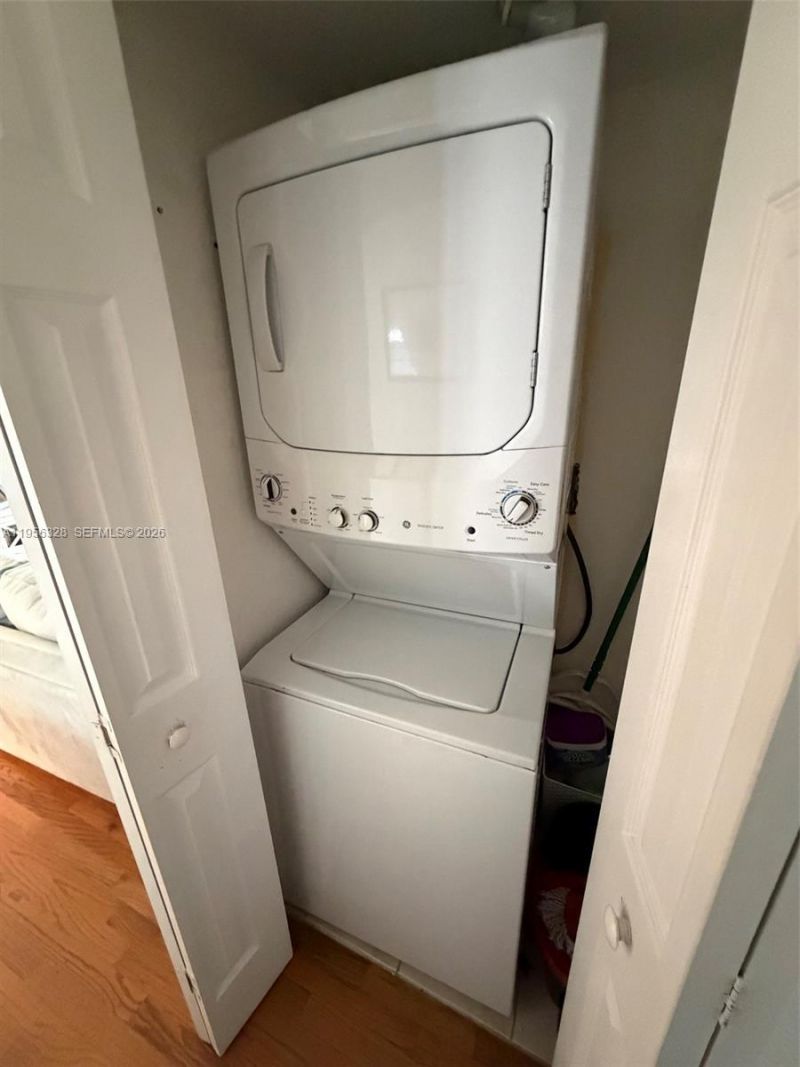 8345 Byron Ave , Unit 3, Miami Beach, FL 33141 Photo