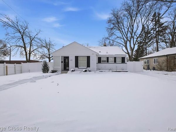 2896 Dorchester Road, Birmingham, MI 48009