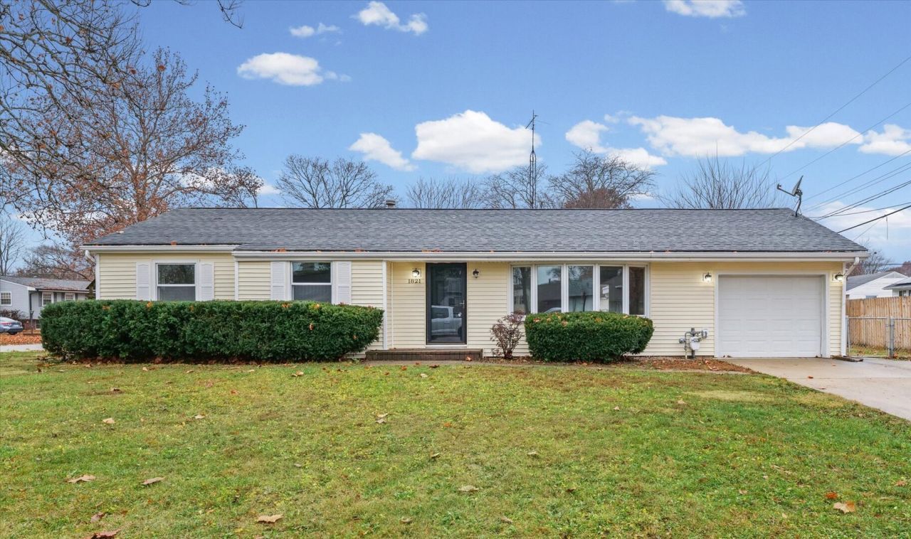 1821 Alder Lane, Champaign, IL 61821 Main Photo