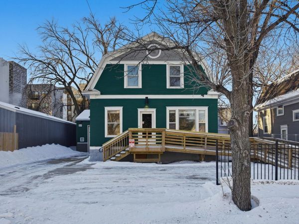 1122 4th Avenue N, Fargo, ND 58102