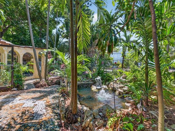732 NW 43rd Ct, Oakland Park, FL 33309