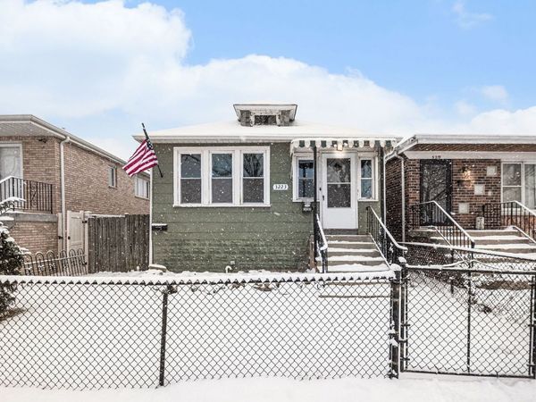 3223 N Osage Avenue, Chicago, IL 60634