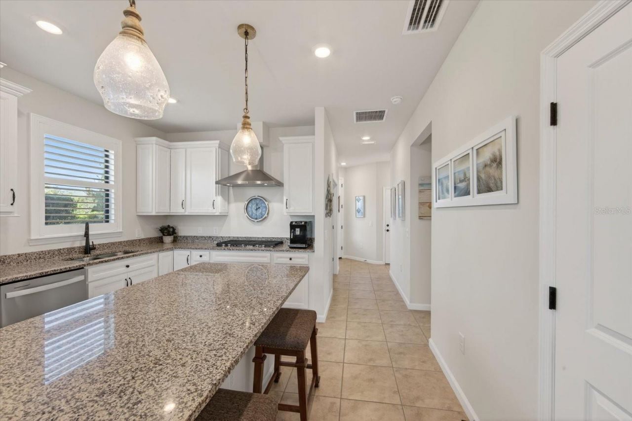 17725 Northwood Pl., Bradenton, FL 34202 Photo