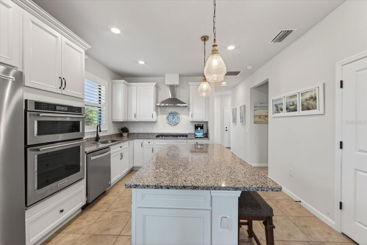 17725 Northwood Pl., Bradenton, FL 34202 Photo