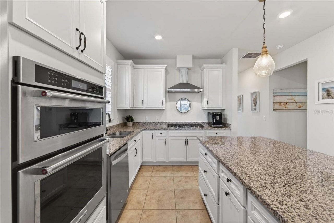 17725 Northwood Pl., Bradenton, FL 34202 Photo