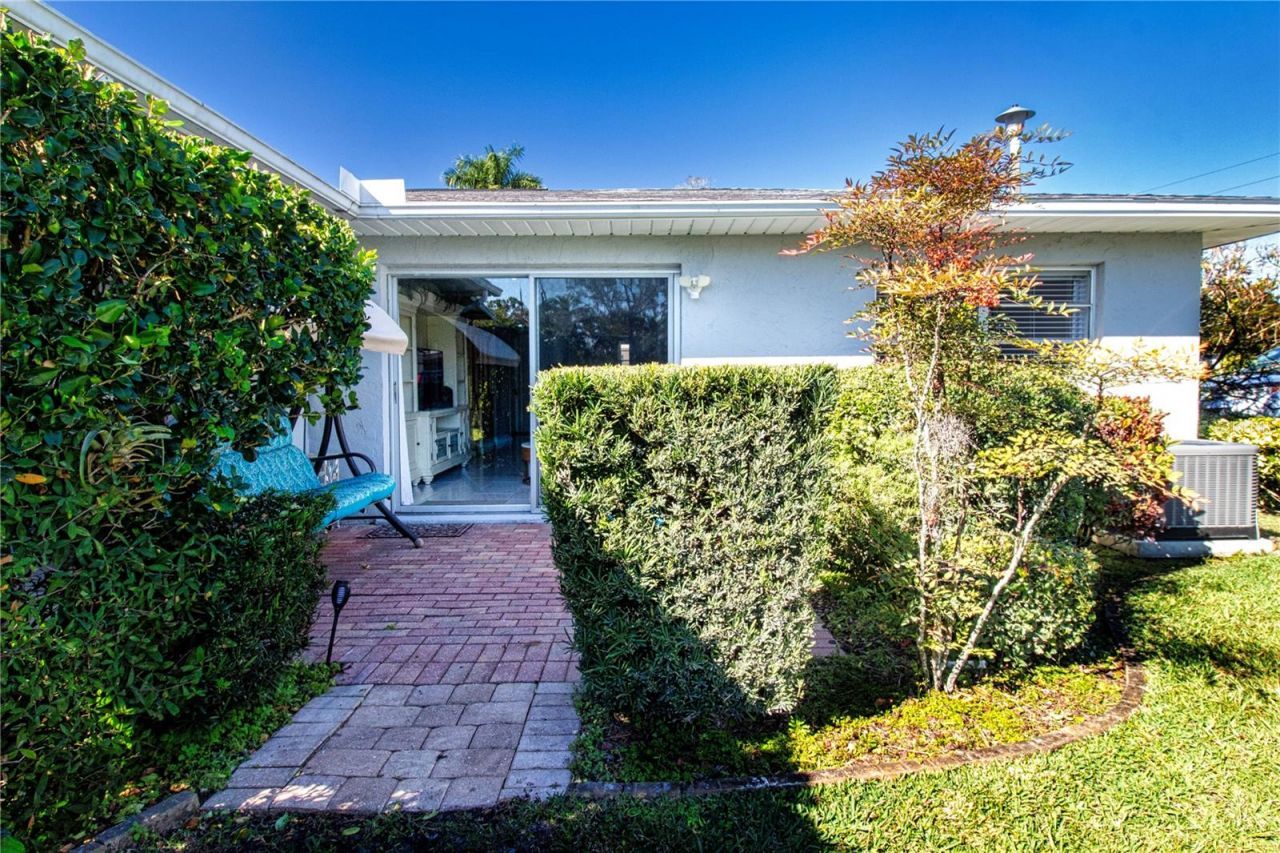 2115 9th Avenue W, Unit 2A, Bradenton, FL 34205 Photo