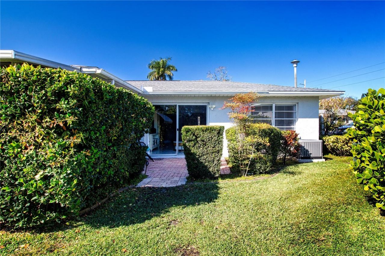 2115 9th Avenue W, Unit 2A, Bradenton, FL 34205 Photo