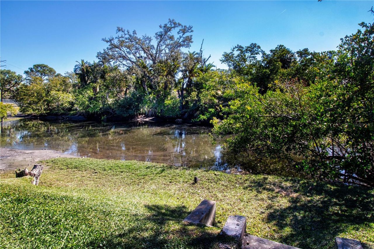 2115 9th Avenue W, Unit 2A, Bradenton, FL 34205 Photo