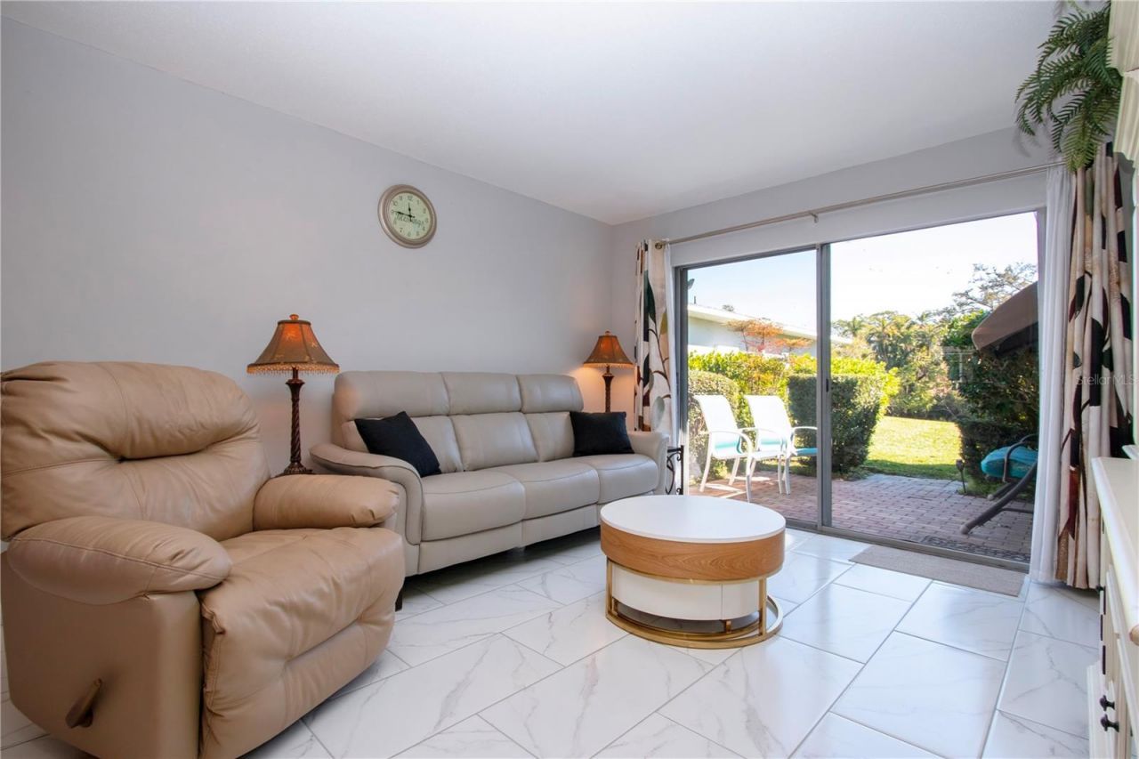 2115 9th Avenue W, Unit 2A, Bradenton, FL 34205 Photo