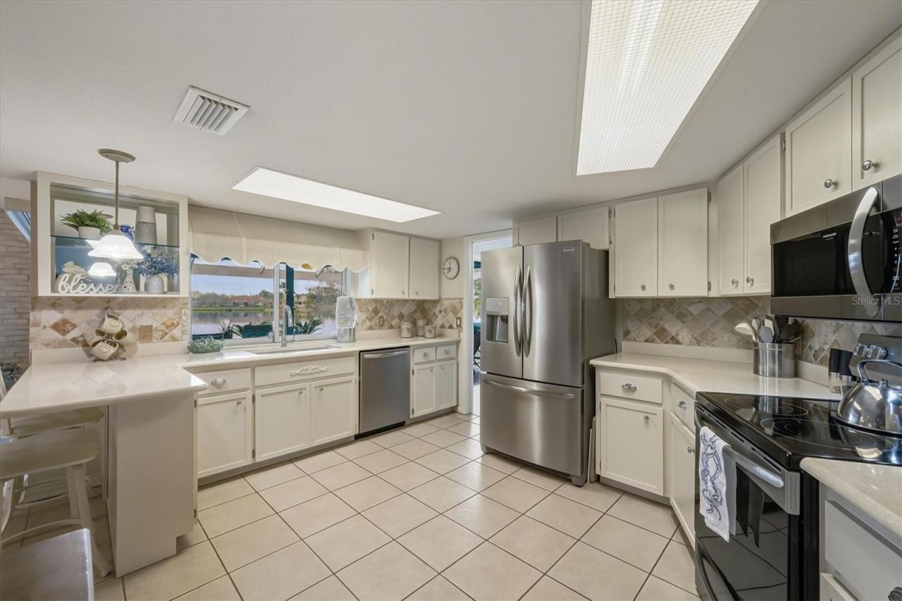 12577 SW Kings Row, Lake Suzy, FL 34269 Photo