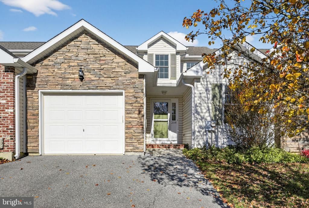 208 Hoyer Court, Wilmington, DE 19803 Main Photo