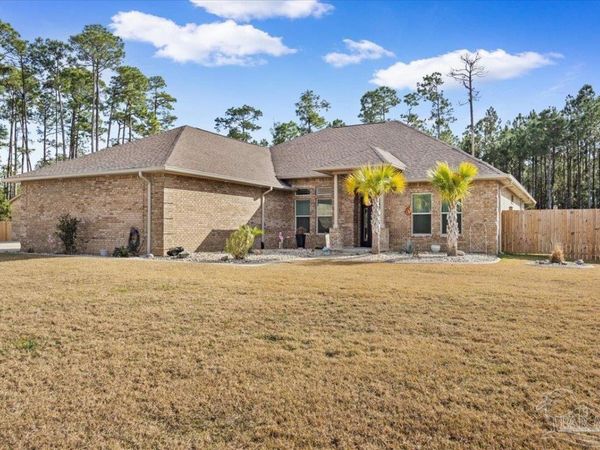 5923 Michael Dr, Milton, FL 32583